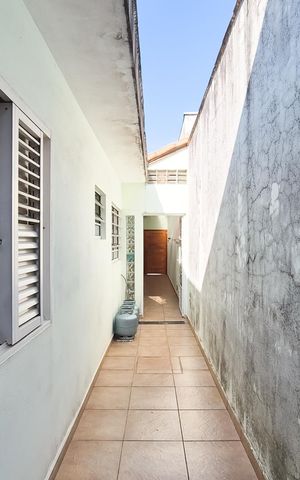 Casa à venda com 188m², 2 quartos e 2 vagas Casa à venda com 188m², 2 quartos e 2 vagasQuintal