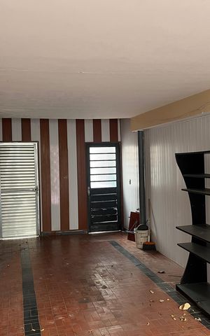 Casa à venda com 200m², 2 quartos e 2 vagas Casa à venda com 200m², 2 quartos e 2 vagasGaragem