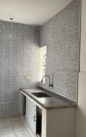 Casa à venda com 200m², 2 quartos e 2 vagas Casa à venda com 200m², 2 quartos e 2 vagasCozinha