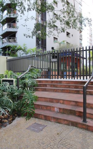 Apartamento à venda com 165m², 3 quartos e 3 vagasFachada e Portaria