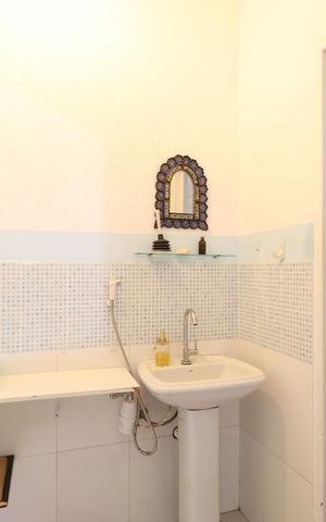 Casa à venda com 200m², 4 quartos e 2 vagasBanheiro de serviço