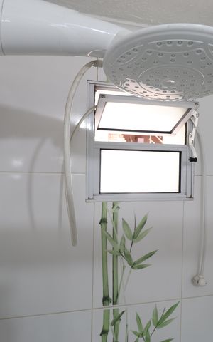 Casa à venda com 200m², 4 quartos e 2 vagasBanheiro da Suíte