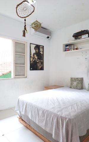 Casa à venda com 200m², 4 quartos e 2 vagasQuarto