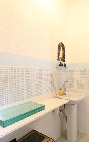 Casa à venda com 200m², 4 quartos e 2 vagasBanheiro de serviço
