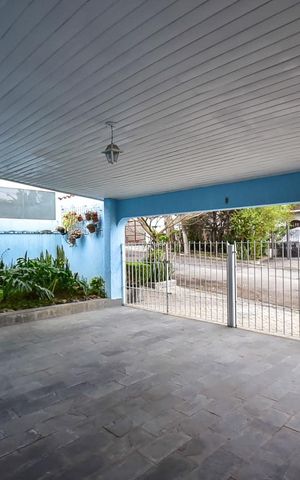 Casa à venda com 260m², 2 quartos e 3 vagasGaragem