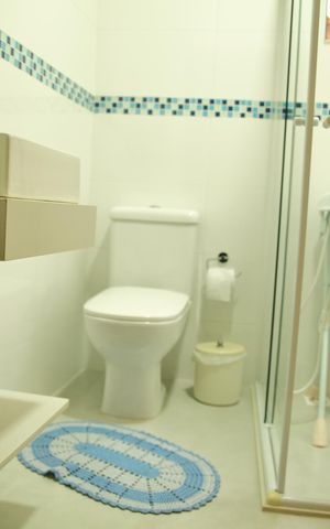 Casa à venda com 258m², 3 quartos e 2 vagasSuíte - Banheiro