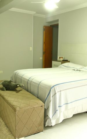 Casa à venda com 258m², 3 quartos e 2 vagasSuíte