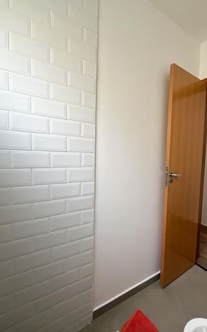 Casa à venda com 150m², 3 quartos e 2 vagas Casa à venda com 150m², 3 quartos e 2 vagasBanheiro Social