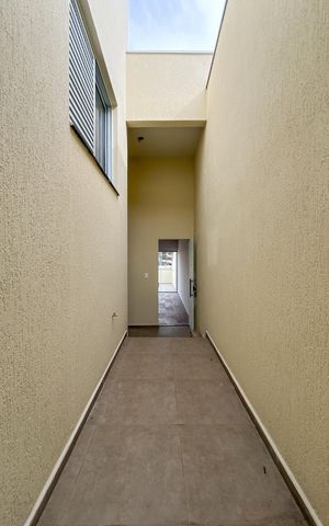 Casa à venda com 150m², 3 quartos e 2 vagas Casa à venda com 150m², 3 quartos e 2 vagasÁrea de Serviço