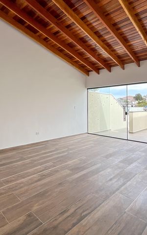 Casa à venda com 150m², 3 quartos e 2 vagas Casa à venda com 150m², 3 quartos e 2 vagasSala/Cozinha