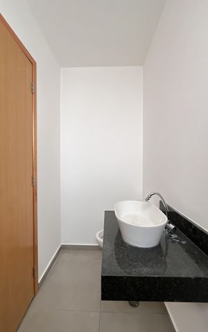 Casa à venda com 150m², 3 quartos e 2 vagas Casa à venda com 150m², 3 quartos e 2 vagasBanheiro da Suíte
