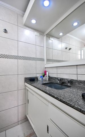Apartamento à venda com 250m², 4 quartos e 4 vagasBanheiro da Suíte 3