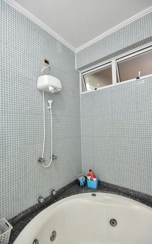 Apartamento à venda com 250m², 4 quartos e 4 vagasBanheiro da Suíte 1