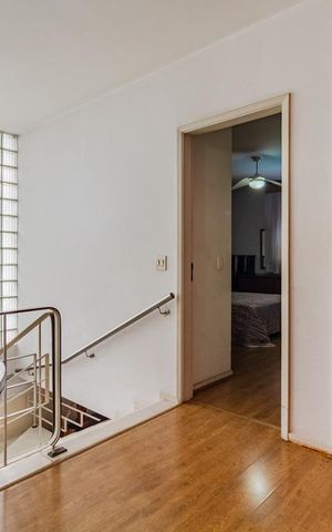 Casa para alugar com 297m², 3 quartos e 2 vagasCorredor