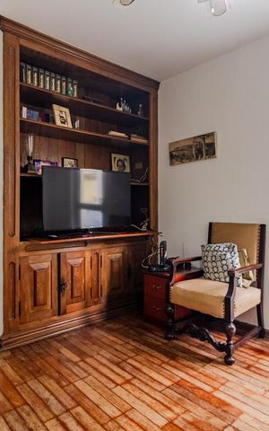 Casa para alugar com 297m², 3 quartos e 2 vagasSala de TV