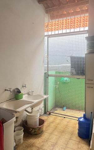 Casa à venda com 200m², 3 quartos e 1 vaga Casa à venda com 200m², 3 quartos e 1 vagaÁrea de Serviço