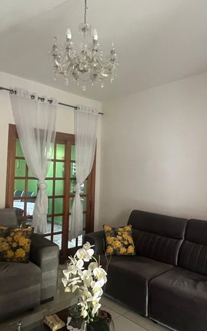 Casa à venda com 200m², 3 quartos e 1 vaga Casa à venda com 200m², 3 quartos e 1 vagaSala