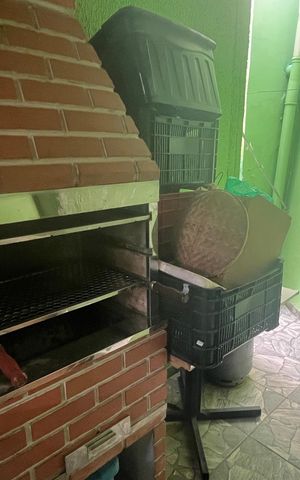 Casa à venda com 200m², 3 quartos e 1 vaga Casa à venda com 200m², 3 quartos e 1 vagaÁrea comum