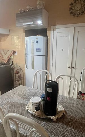 Casa à venda com 200m², 3 quartos e 1 vaga Casa à venda com 200m², 3 quartos e 1 vagaCozinha