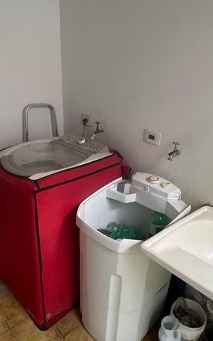 Casa à venda com 200m², 3 quartos e 1 vaga Casa à venda com 200m², 3 quartos e 1 vagaÁrea de Serviço