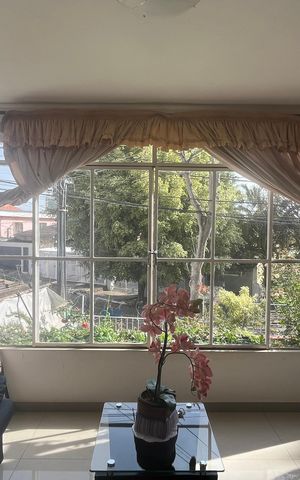 Casa à venda com 200m², 3 quartos e 1 vaga Casa à venda com 200m², 3 quartos e 1 vagaSala
