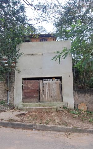 Casa à venda com 120m², 3 quartos e 1 vaga Casa à venda com 120m², 3 quartos e 1 vagaFachada