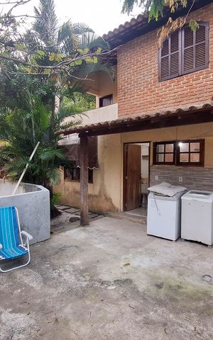 Casa à venda com 120m², 3 quartos e 1 vaga Casa à venda com 120m², 3 quartos e 1 vagaFachada