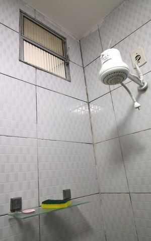 Casa à venda com 300m², 2 quartos e 2 vagasBanheiro Social