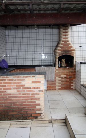 Casa à venda com 300m², 2 quartos e 2 vagasÁrea gourmet Churrasqueira