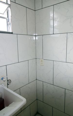 Casa à venda com 300m², 2 quartos e 2 vagasBanheiro de serviço
