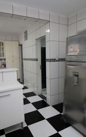 Casa à venda com 300m², 2 quartos e 2 vagasCozinha