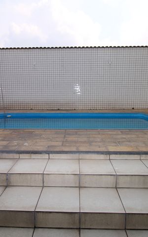 Casa à venda com 300m², 2 quartos e 2 vagasPiscina