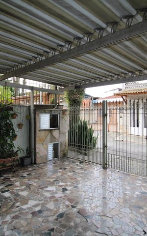 Casa à venda com 116m², 2 quartos e 4 vagasGaragem