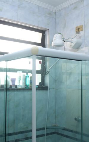Casa à venda com 144m², 3 quartos e 2 vagasBanheiro 1