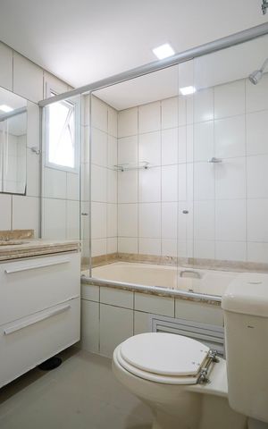 Apartamento à venda com 164m², 3 quartos e 2 vagasBanheiro da suíte 1