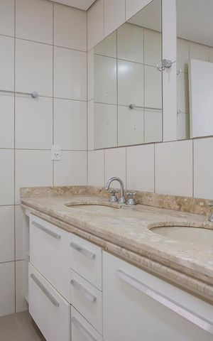 Apartamento à venda com 164m², 3 quartos e 2 vagasBanheiro da suíte 1