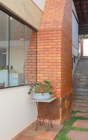 Casa à venda com 720m², 3 quartos e 6 vagasCorredor 