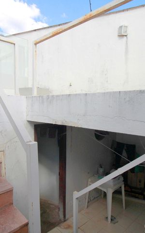 Casa à venda com 720m², 3 quartos e 6 vagasÁrea de Serviço