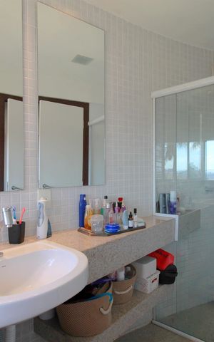 Casa à venda com 720m², 3 quartos e 6 vagasBanheiro da Suíte 1