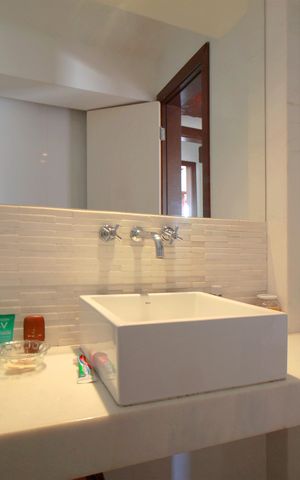 Casa à venda com 720m², 3 quartos e 6 vagasBanheiro da Suíte 2