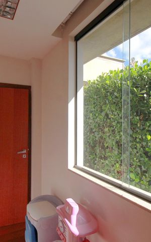Casa à venda com 720m², 3 quartos e 6 vagasEscritório