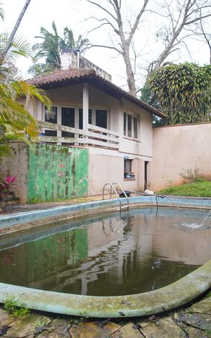Casa à venda com 244m², 3 quartos e 2 vagasÁrea externa - Piscina