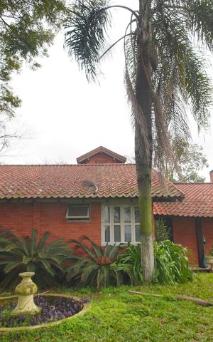 Casa à venda com 244m², 3 quartos e 2 vagasÁrea externa 