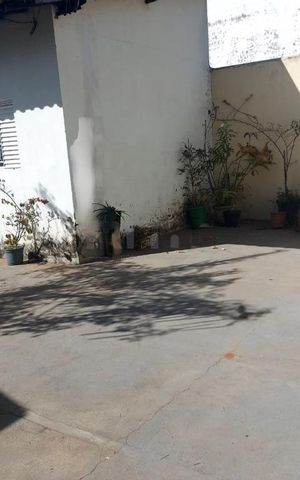 Casa à venda com 98m², 3 quartos e 5 vagas