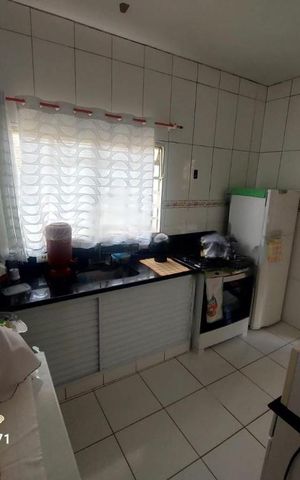 Casa à venda com 98m², 3 quartos e 5 vagas
