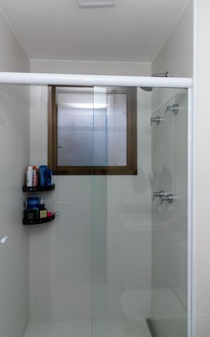 Apartamento para alugar com 180m², 4 quartos e 3 vagas Apartamento para alugar com 180m², 4 quartos e 3 vagasBanheiro da Suíte 2