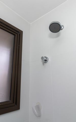 Apartamento para alugar com 180m², 4 quartos e 3 vagas Apartamento para alugar com 180m², 4 quartos e 3 vagasBanheiro da Suíte 2
