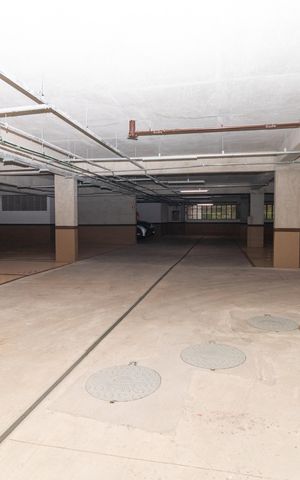 Apartamento para alugar com 180m², 4 quartos e 3 vagas Apartamento para alugar com 180m², 4 quartos e 3 vagasGaragem