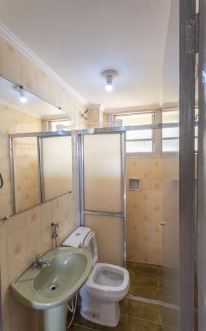 Apartamento à venda com 55m², 2 quartos e 1 vaga Apartamento à venda com 55m², 2 quartos e 1 vagaBanheiro