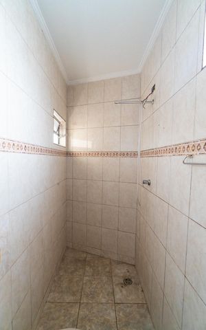 Casa à venda com 420m², 3 quartos e 2 vagas Casa à venda com 420m², 3 quartos e 2 vagasBanheiro da Suíte 1 Detalhe